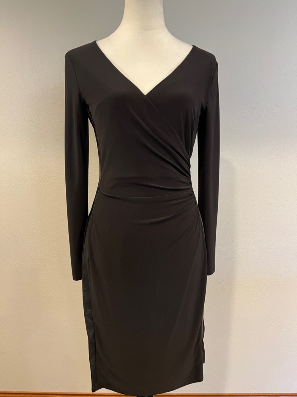 Chaps Black Long-Sleeve V-Neck‎ faux Wrap Dress size small petite